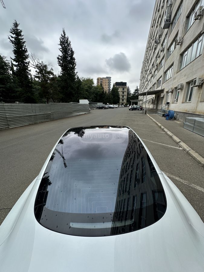 Tesla Model 3 - фото 13