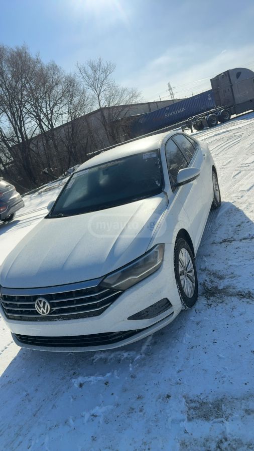 Volkswagen Jetta - фото 1