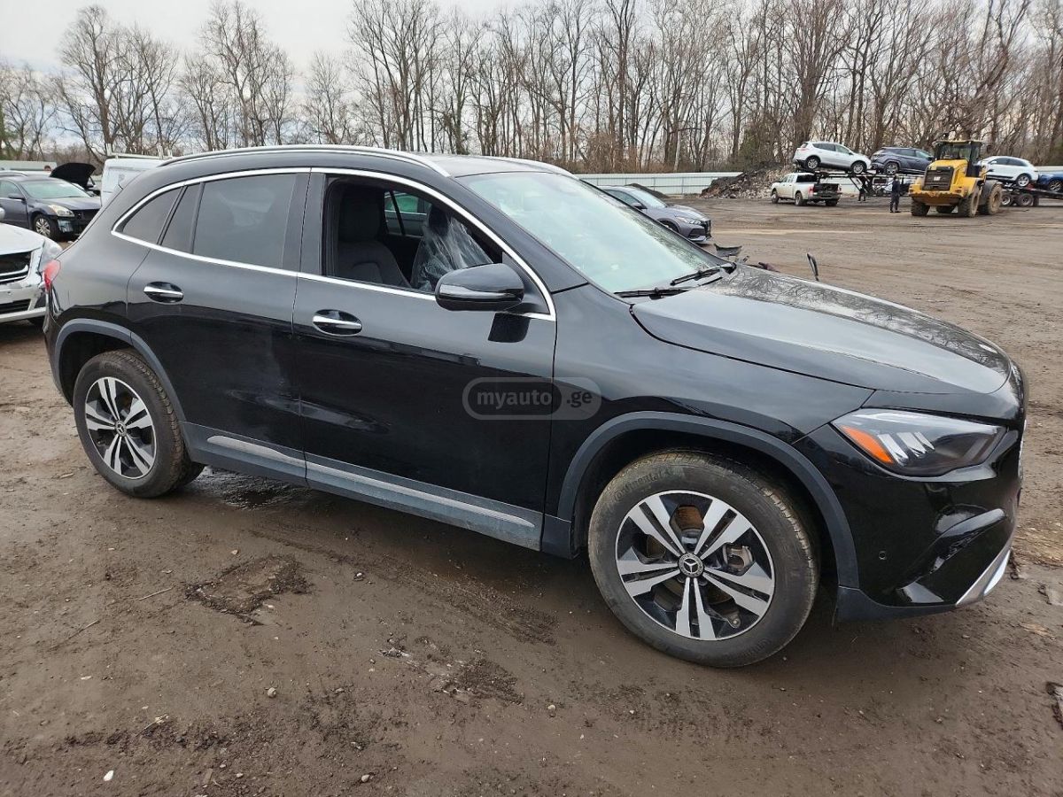 Mercedes-Benz GLA 250 - фото 4