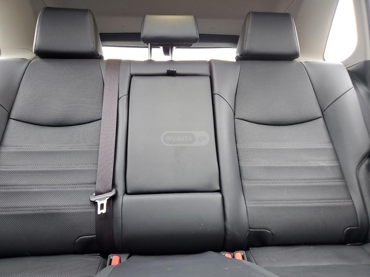 Toyota RAV 4 - фото 10