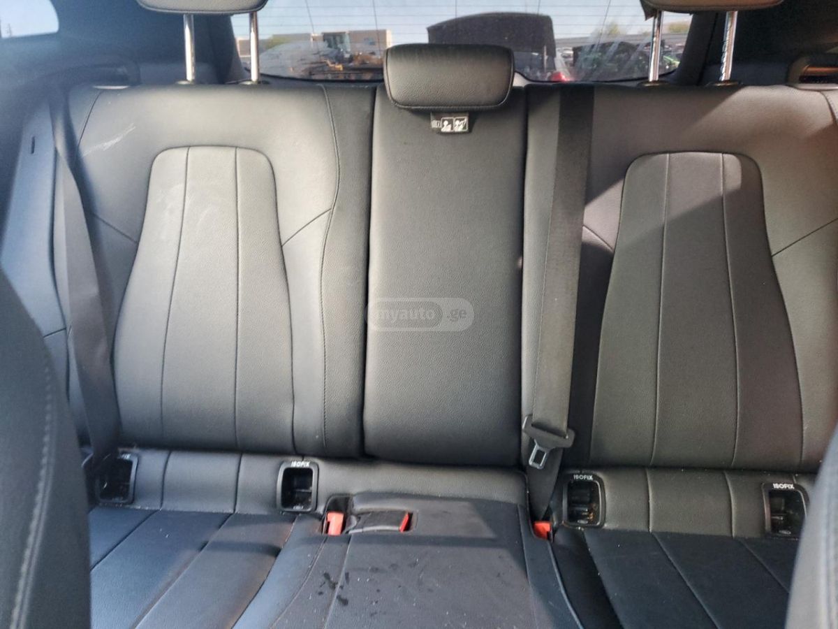 Mercedes-Benz GLA 250 - фото 10