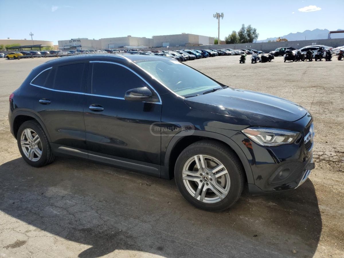 Mercedes-Benz GLA 250 - фото 4