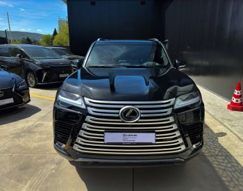 Lexus LX 600 