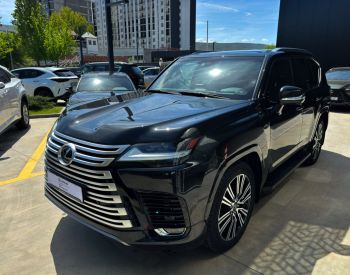 Lexus LX 600 