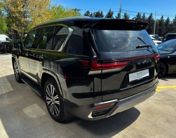 Lexus LX 600 