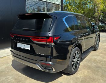 Lexus LX 600 