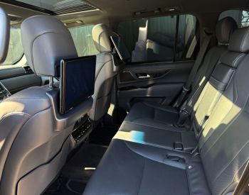 Lexus LX 600 