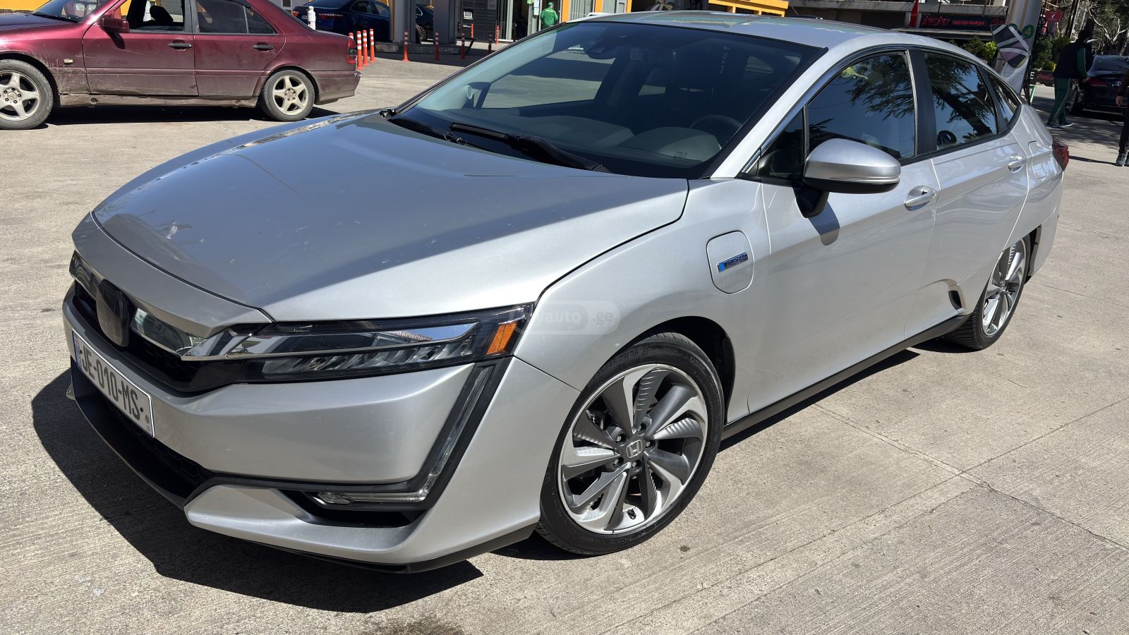 Honda Clarity - фото 1