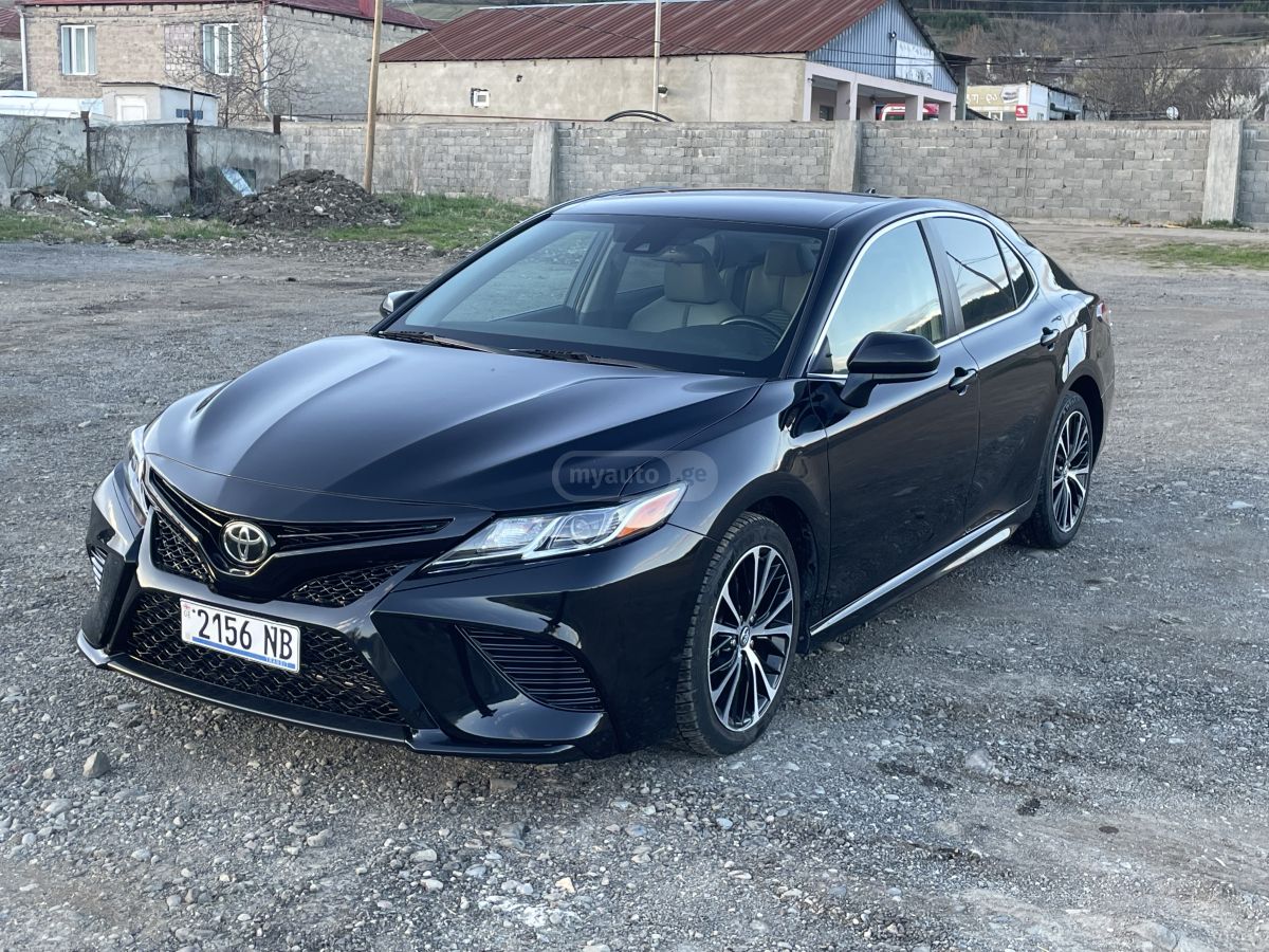 Toyota Camry - фото 5