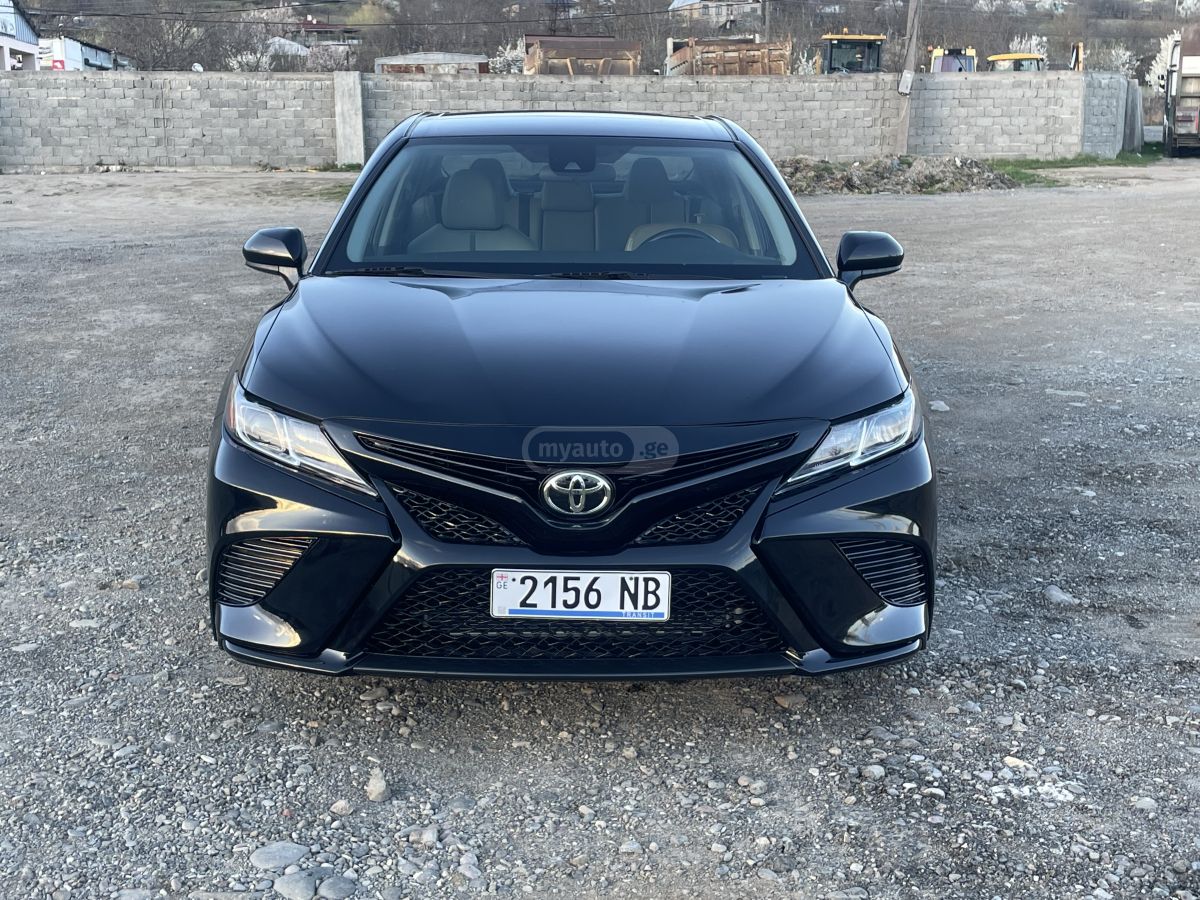 Toyota Camry - фото 6