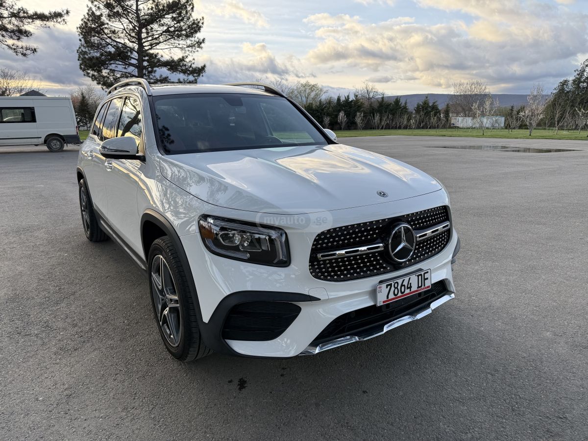 Mercedes-Benz GLB 250 - фото 1