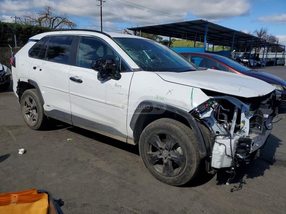 Toyota LE 4dr All-Wheel Drive Automat — миниатюра 1