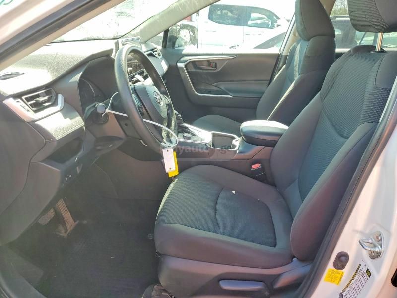 Toyota LE 4dr All-Wheel Drive Automat — миниатюра 10