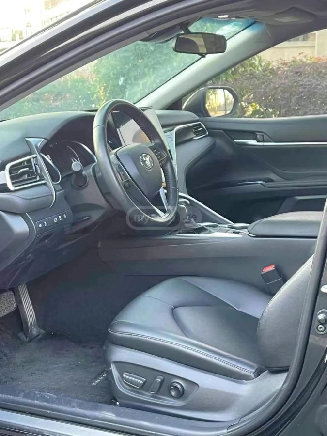 Toyota Camry - фото 3