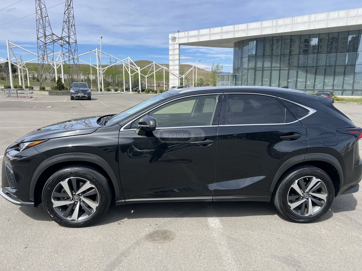 Lexus NX 300 - фото 14