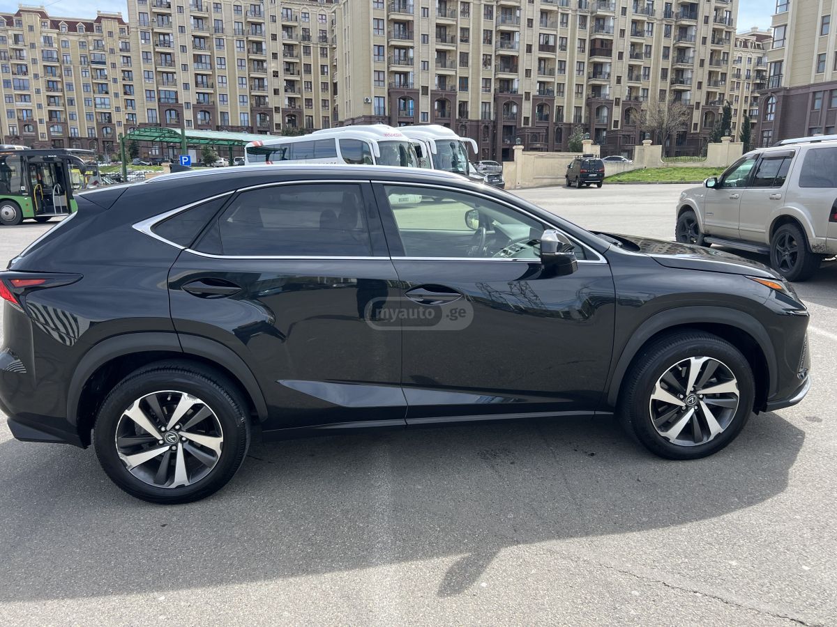 Lexus NX 300 - фото 4