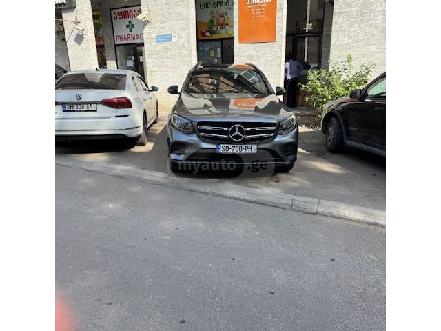 Mercedes-Benz GLC 300 - фото 11