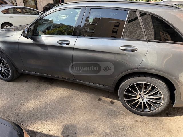 Mercedes-Benz GLC 300 - фото 3