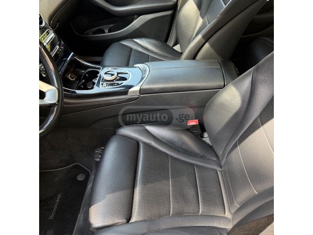 Mercedes-Benz GLC 300 - фото 6