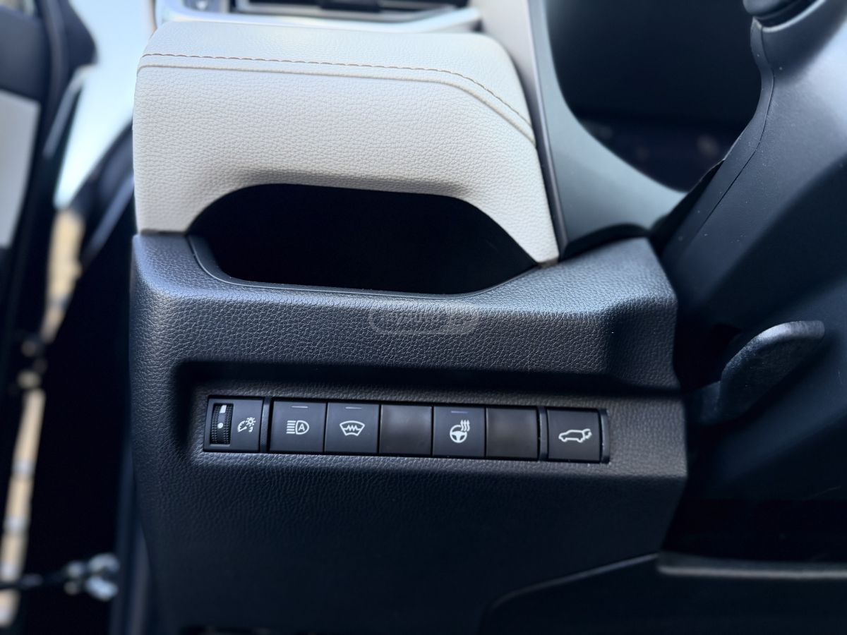 Toyota XLE 4dr All-Wheel Drive Automa — миниатюра 13