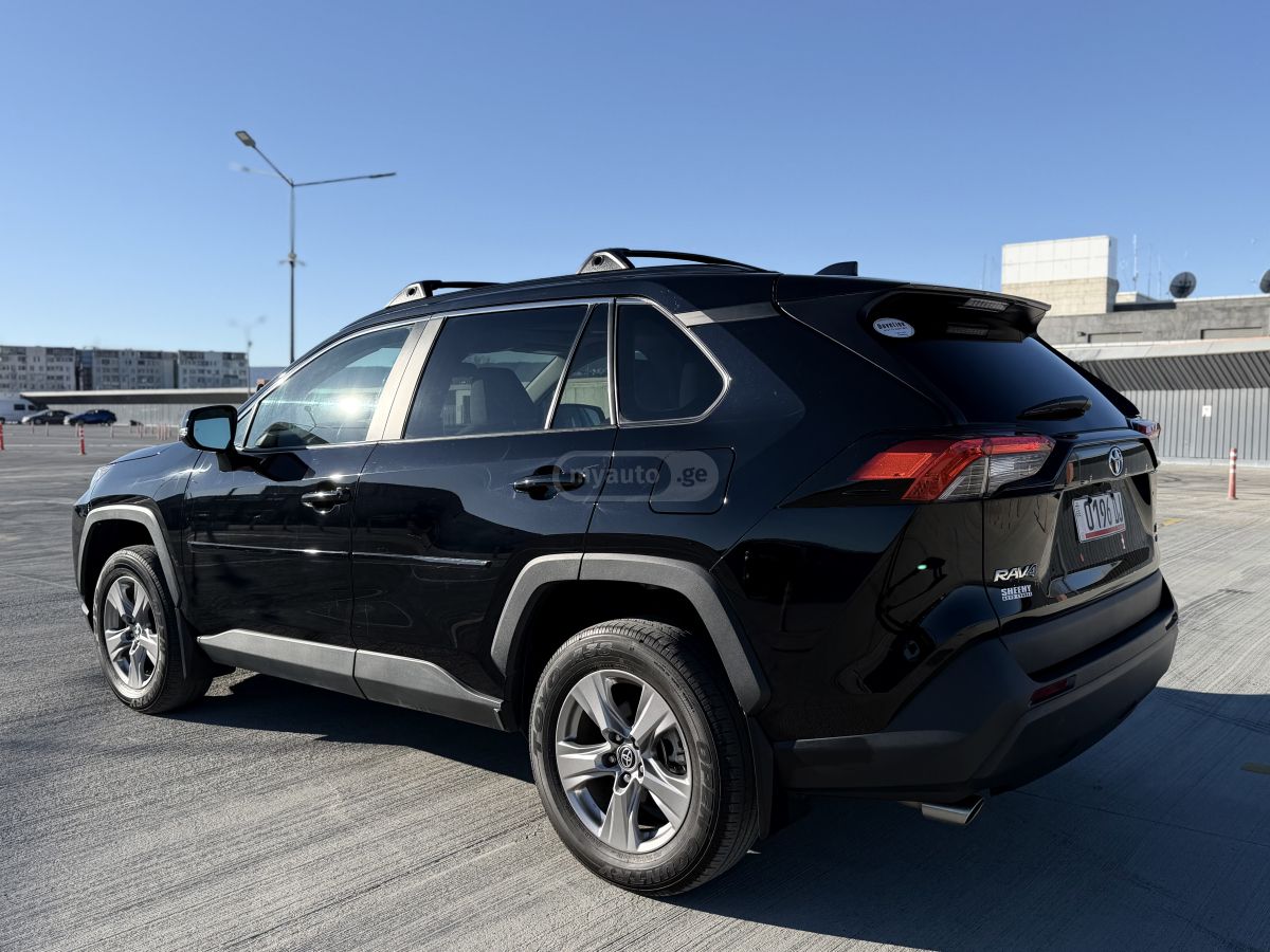 Toyota XLE 4dr All-Wheel Drive Automa — миниатюра 4