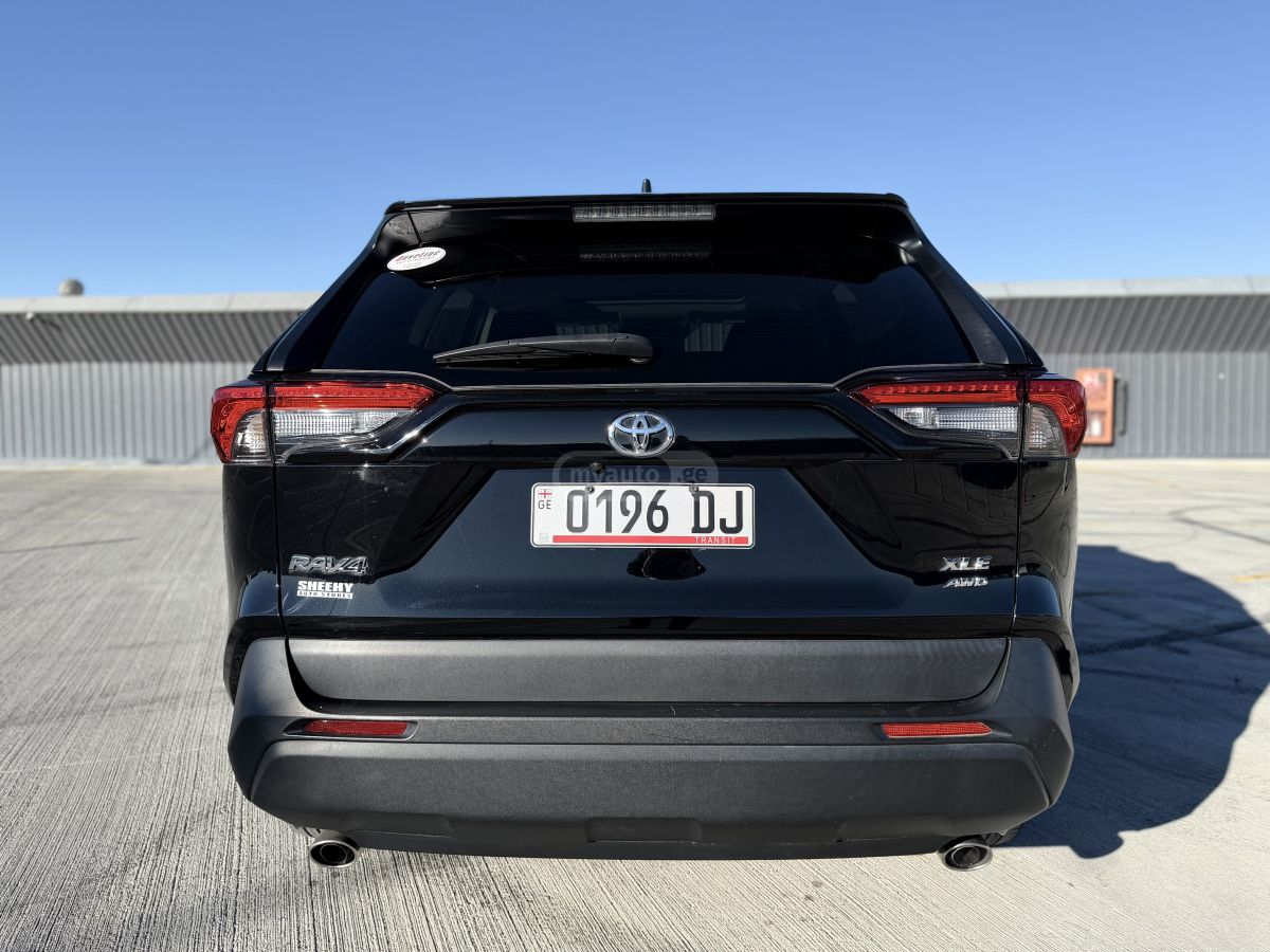 Toyota XLE 4dr All-Wheel Drive Automa — миниатюра 6