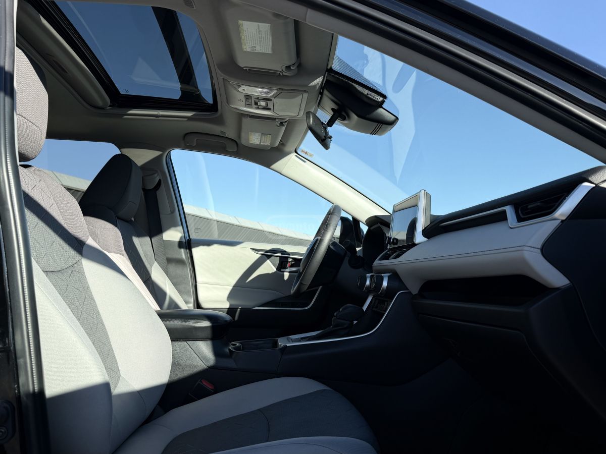 Toyota XLE 4dr All-Wheel Drive Automa — миниатюра 9