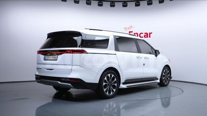 Kia Sedona - фото 2