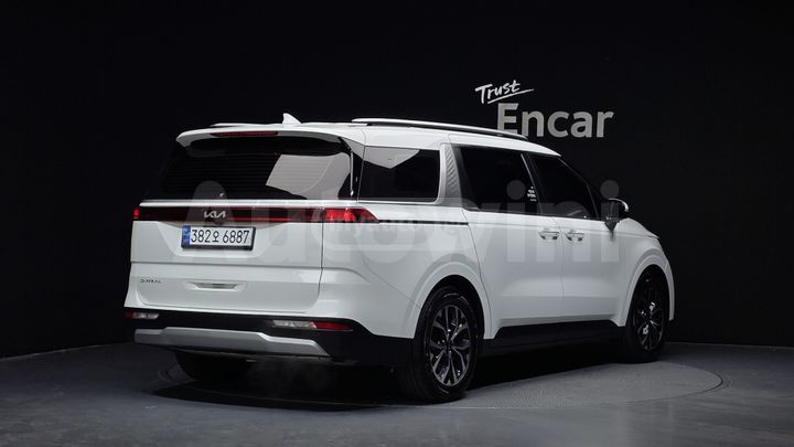 Kia Sedona - фото 2