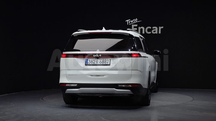 Kia Sedona - фото 4