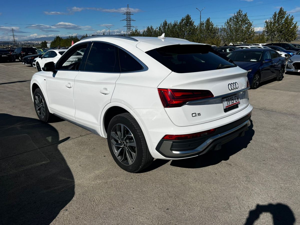 Audi 45 Premium 4dr All-Wheel Drive — миниатюра 2