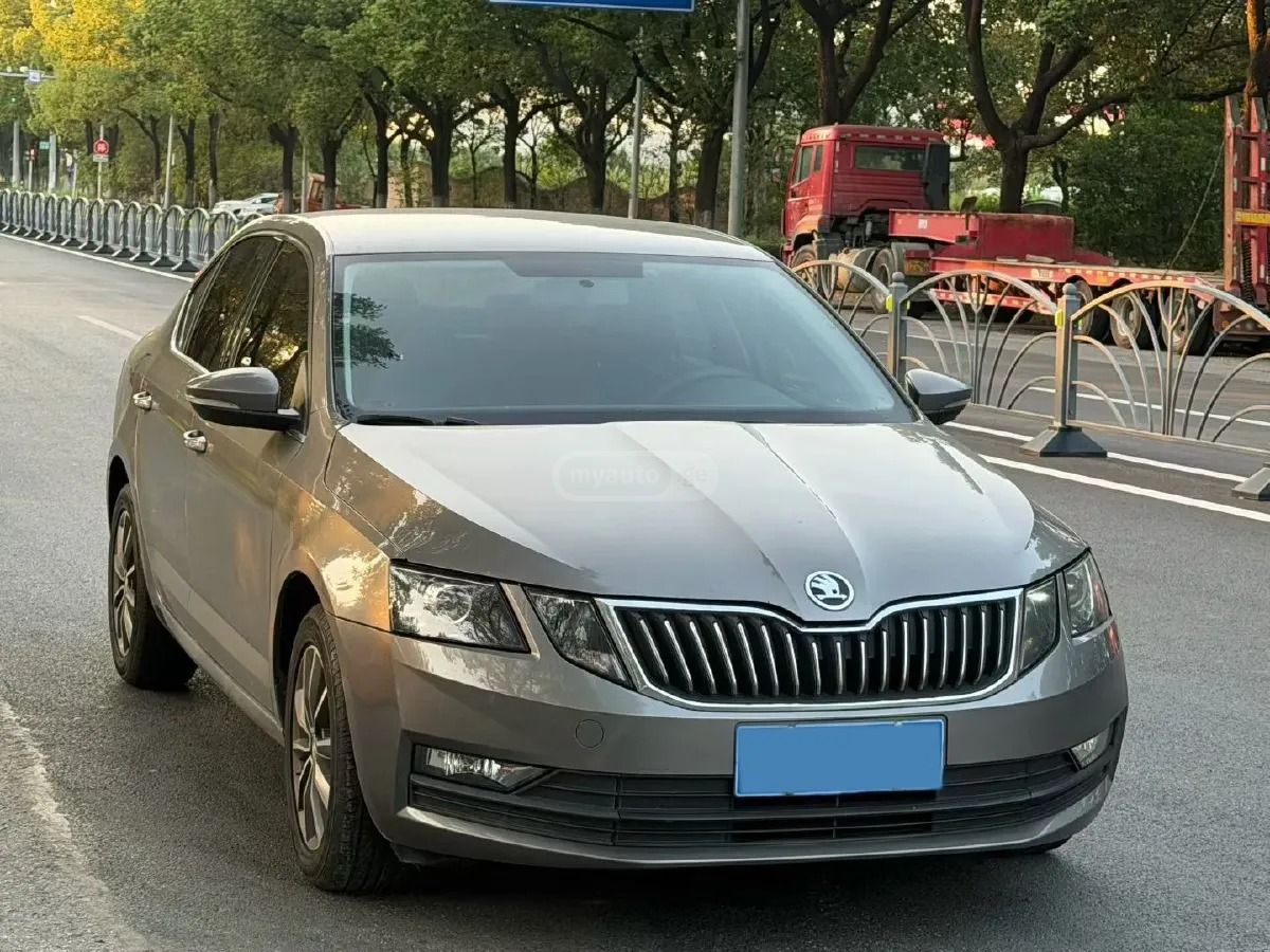 Skoda Octavia - фото 2