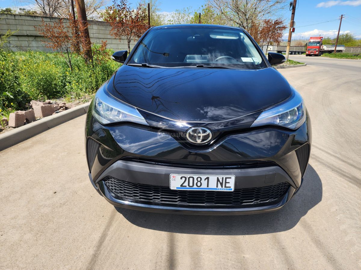 Toyota CHR - фото 1