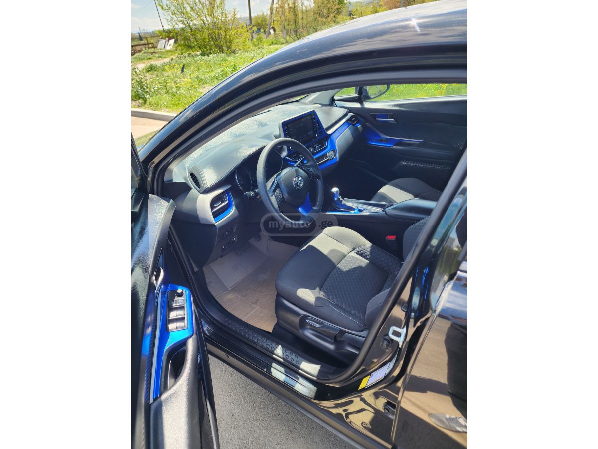 Toyota CHR - фото 9