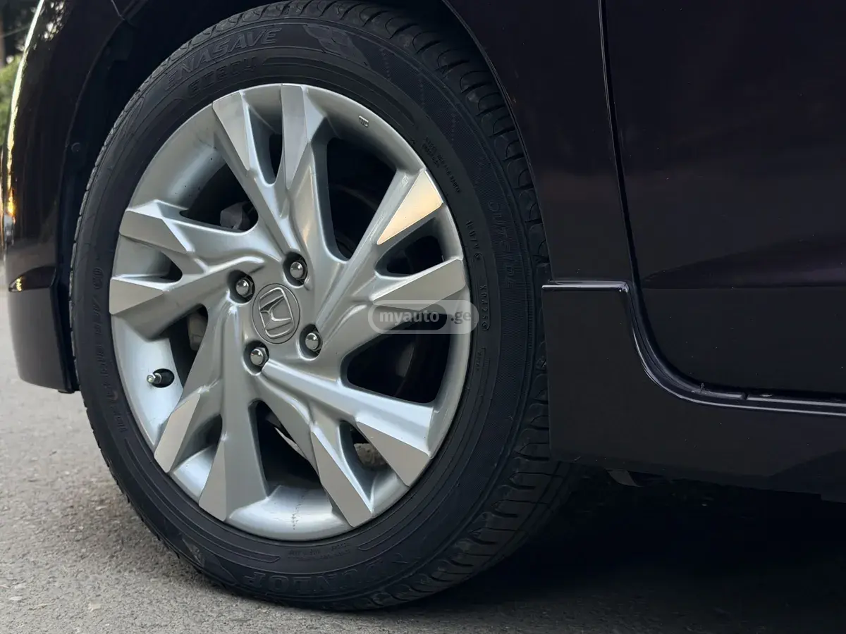 نمای دیگر Honda Z 2016
