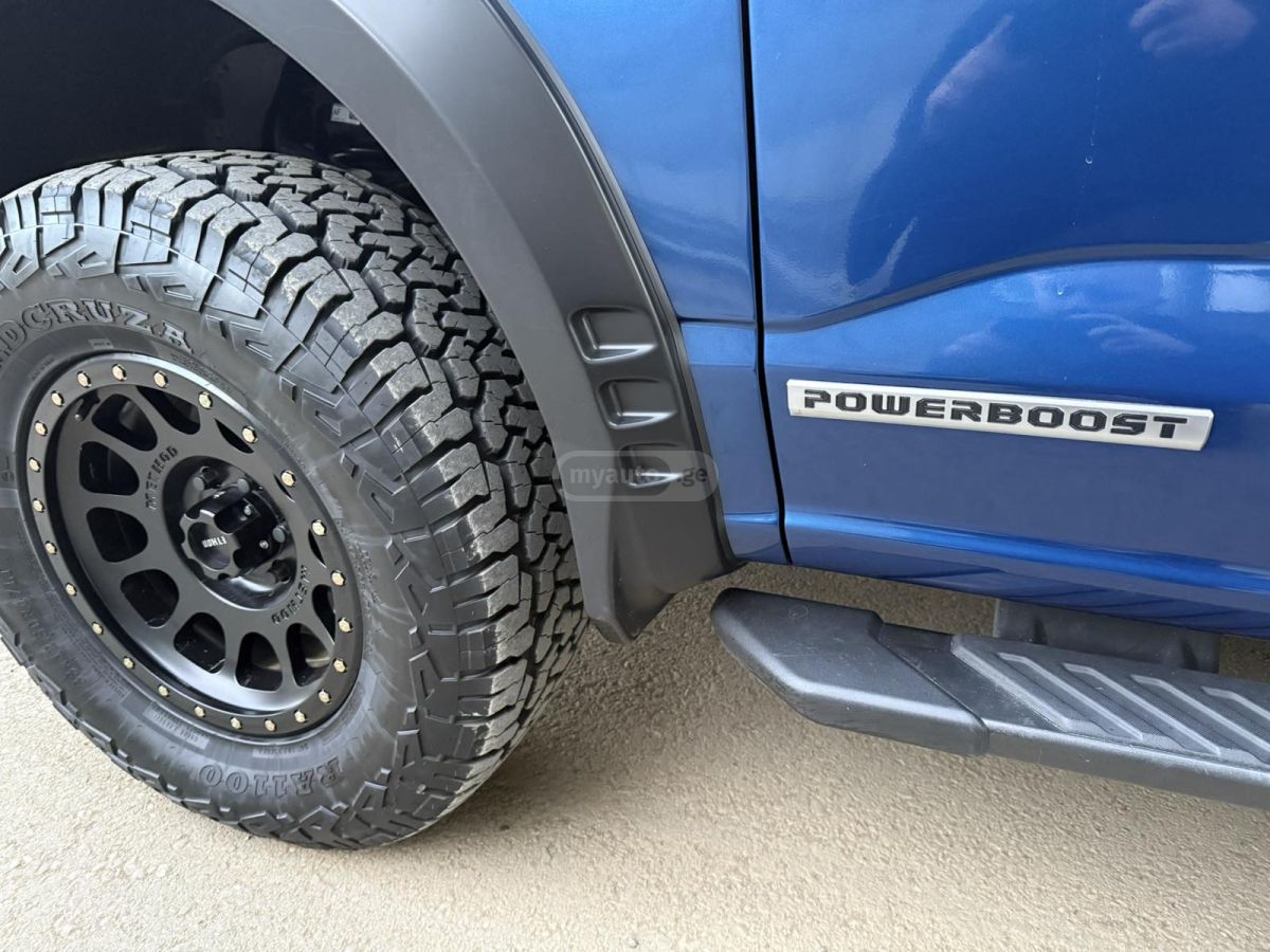 Ford XLT Hybrid — миниатюра 11