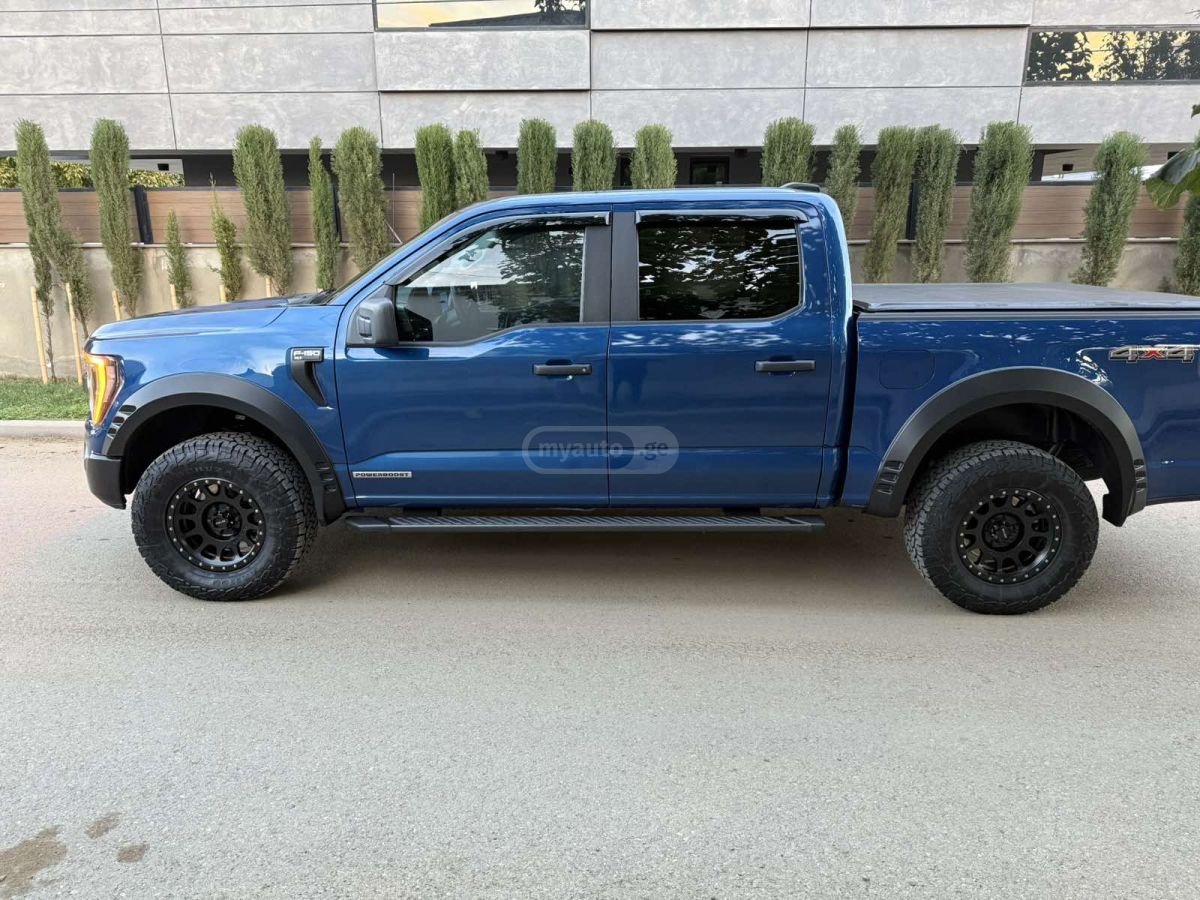 Ford XLT Hybrid — миниатюра 4