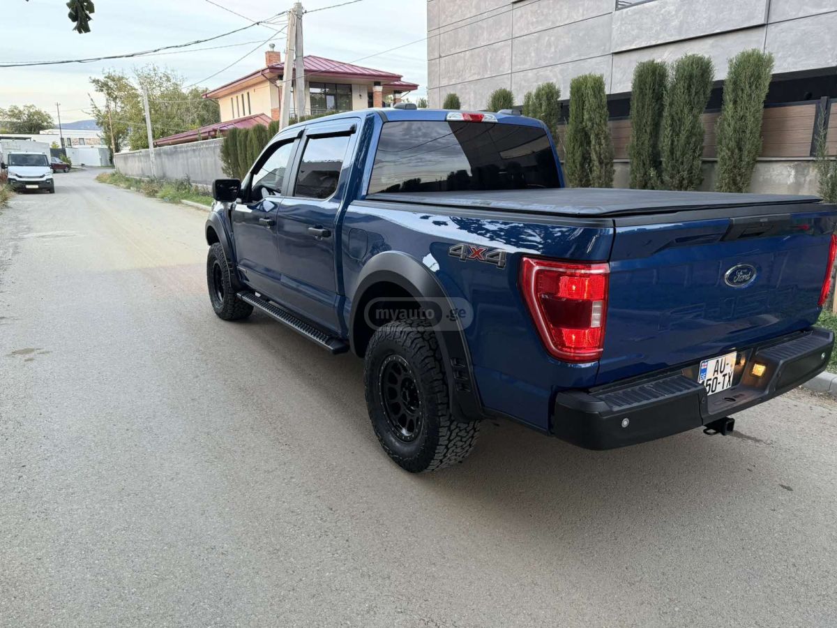 Ford XLT Hybrid — миниатюра 7