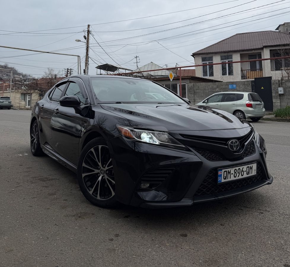 Toyota SE 4dr Front-Wheel Drive Sedan — миниатюра 1