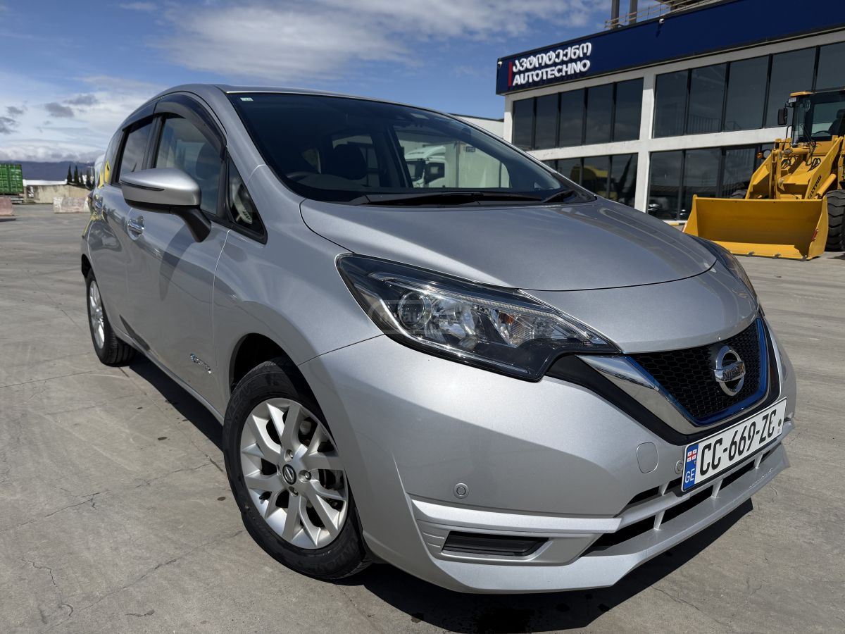 Nissan Note - фото 1