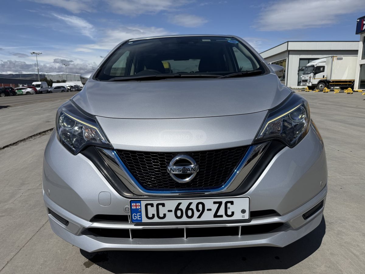 Nissan Note - фото 10