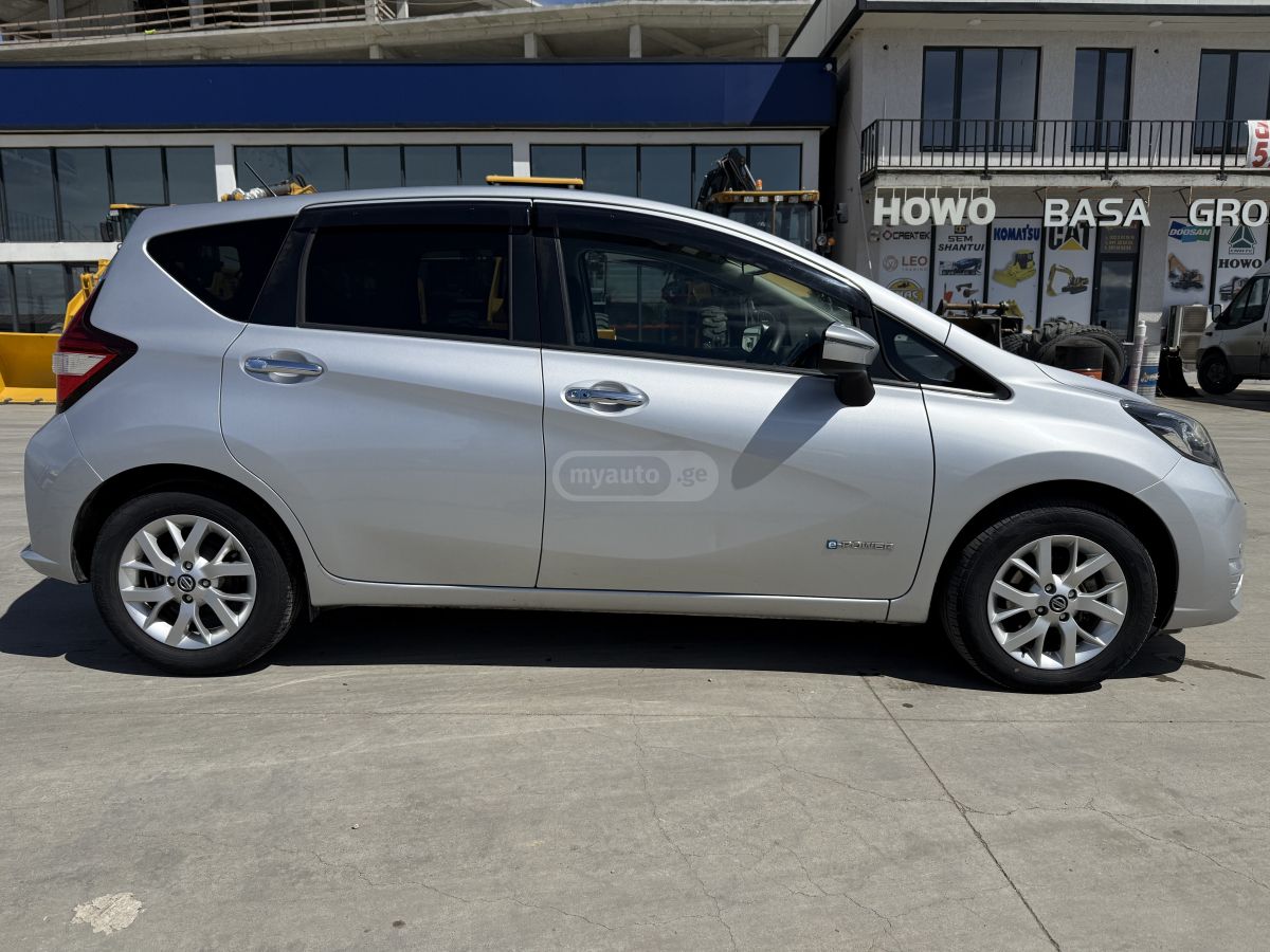 Nissan Note - фото 8