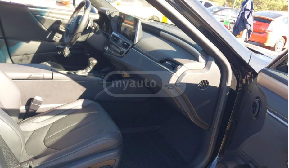 Lexus ES 300 - фото 2