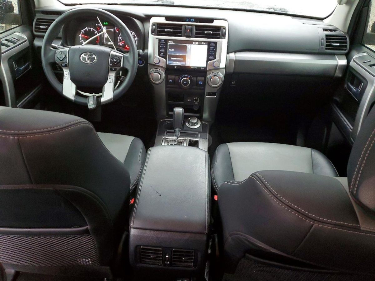 Toyota 4 Runner - фото 8