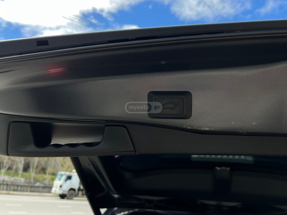 Toyota Rav 4 - фото 11