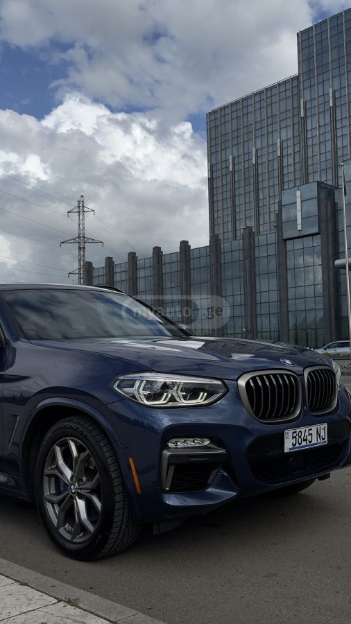 نمای دیگر BMW M40i 4dr All-wheel Drive Sport 2018