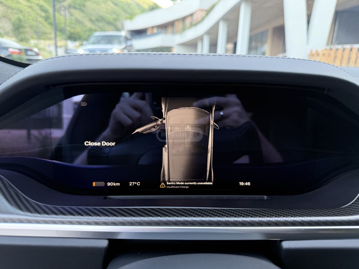 Tesla Plaid — миниатюра 10