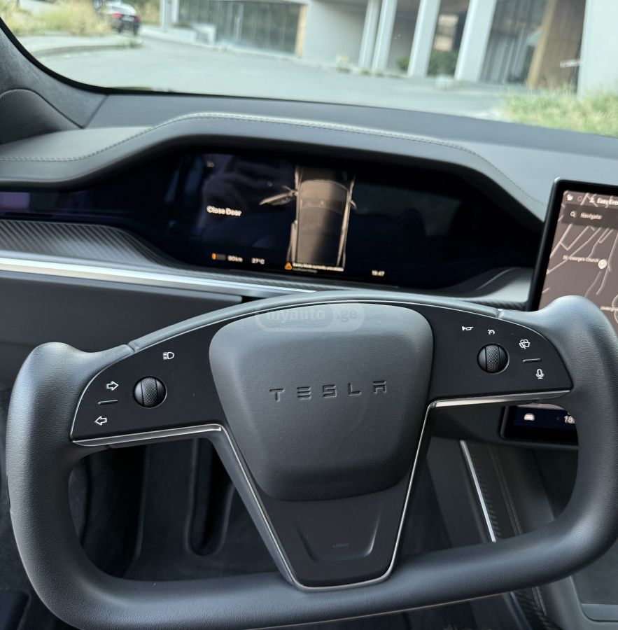 Tesla Plaid — миниатюра 12