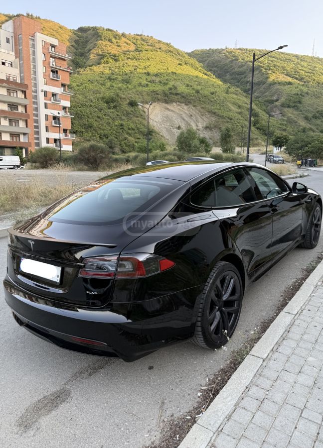 Tesla Plaid — миниатюра 5