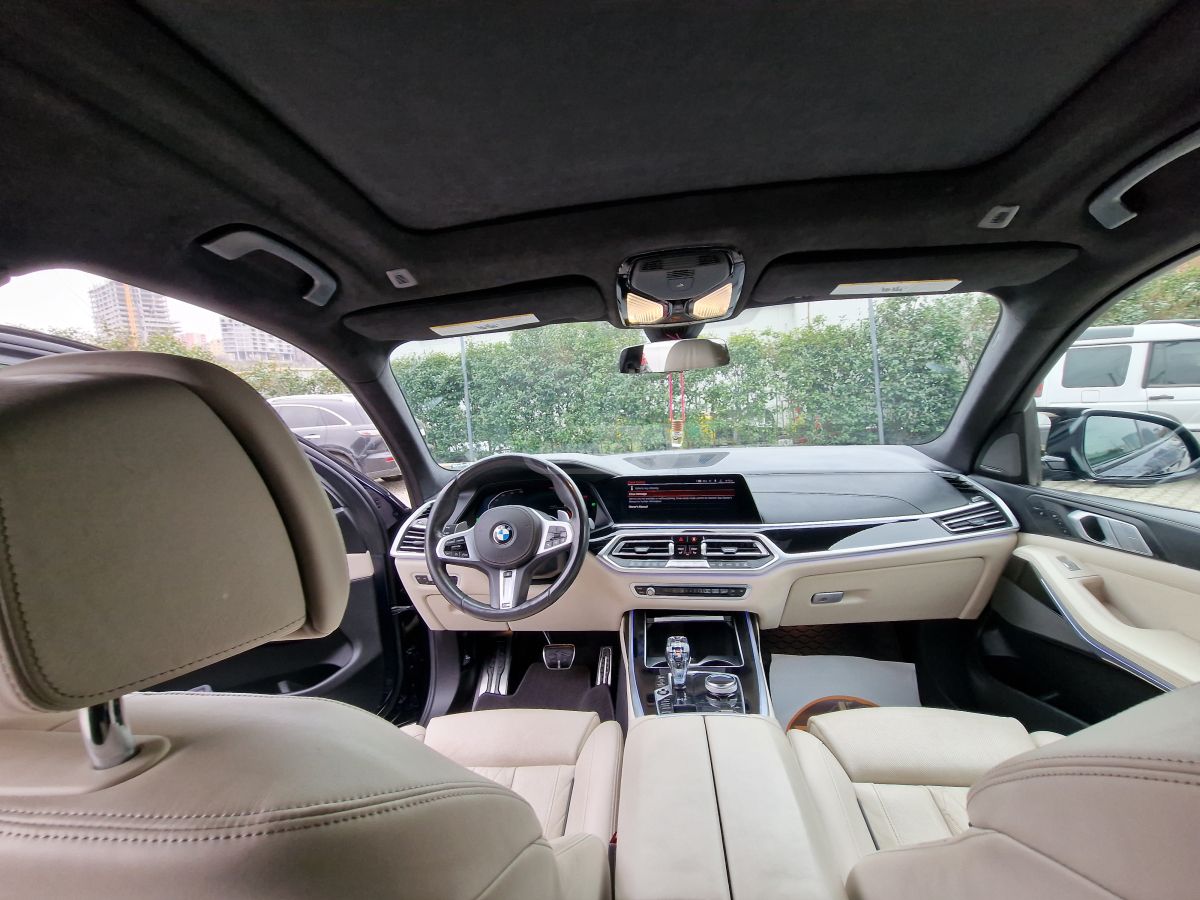 BMW X7 - фото 11